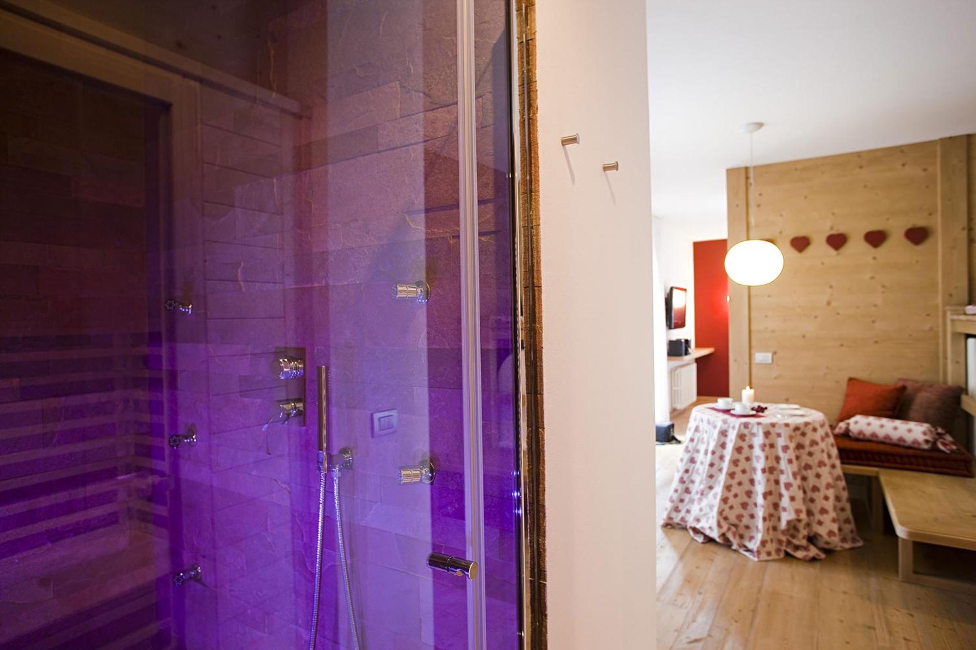 Villa Kofler Wonderland Resort カンピテッロ・ディ・ファッサ 部屋 写真